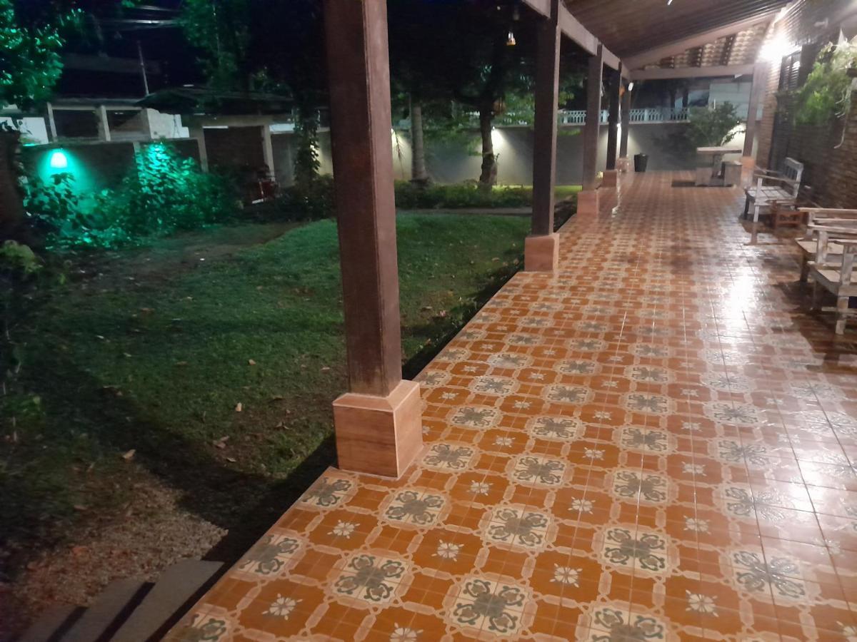 Hospedagem Economica Flor De Maria Caraguatatuba Zewnętrze zdjęcie