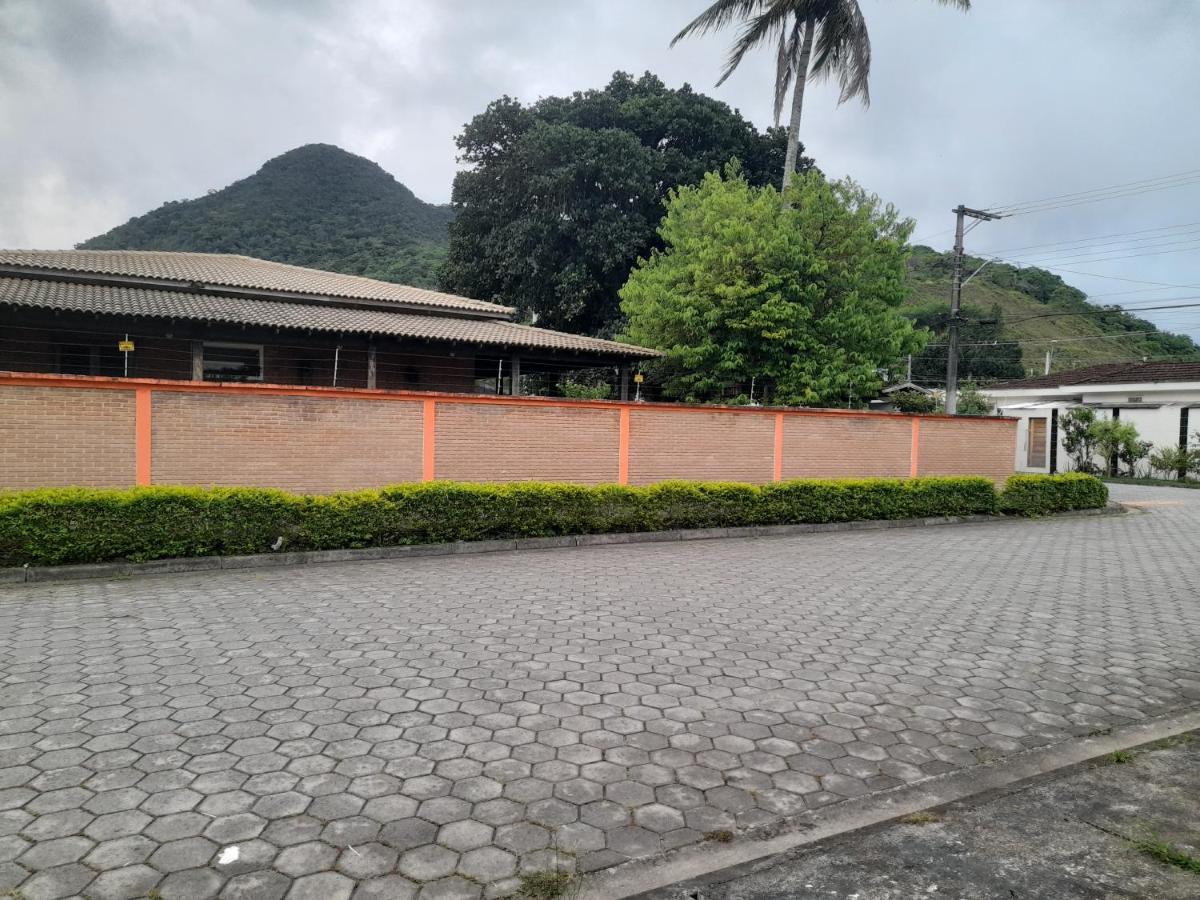 Hospedagem Economica Flor De Maria Caraguatatuba Zewnętrze zdjęcie